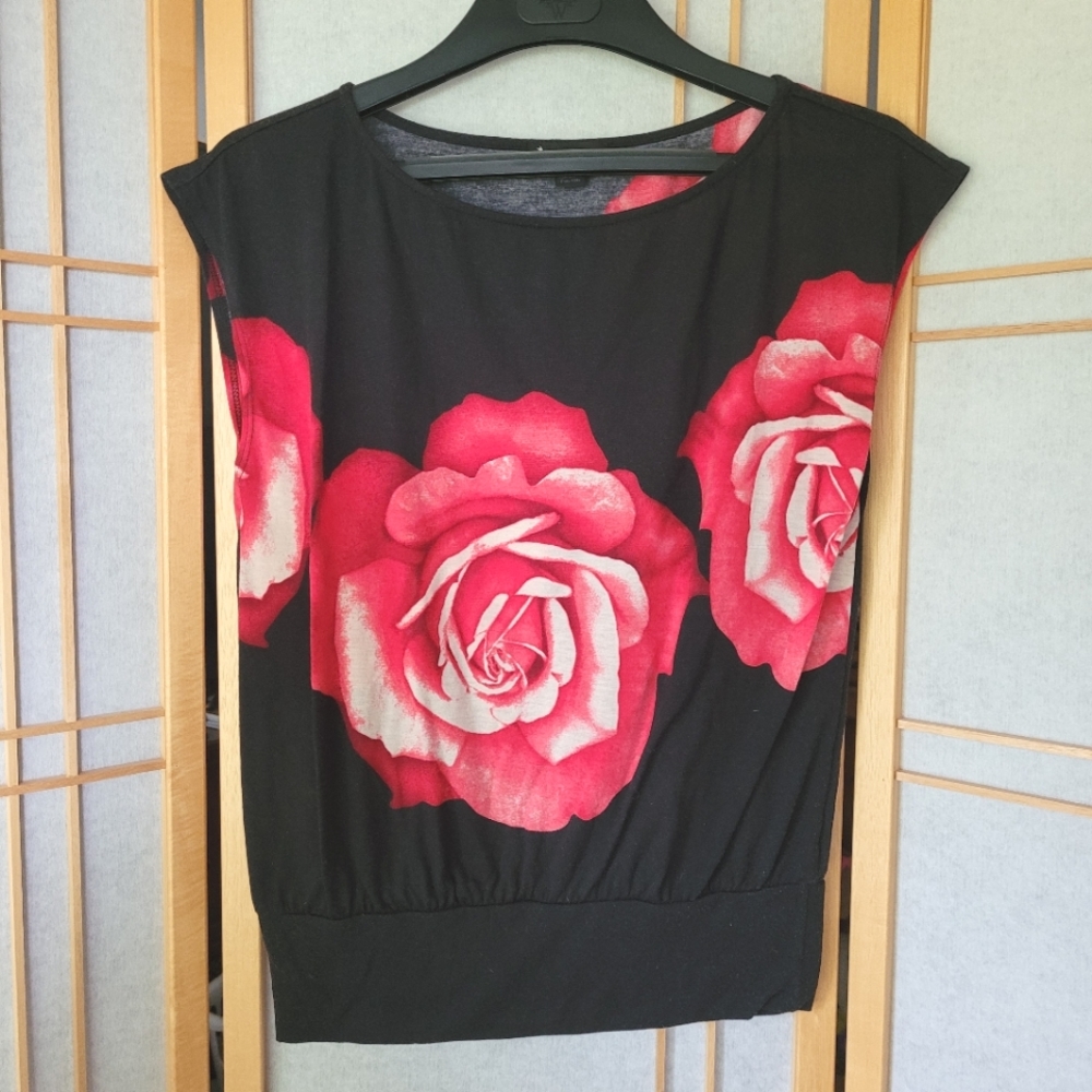 Forever 21 rose shirt medium